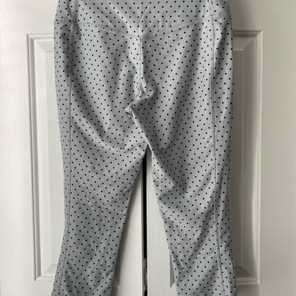 Nike crop leggings - Picture 1 of 3